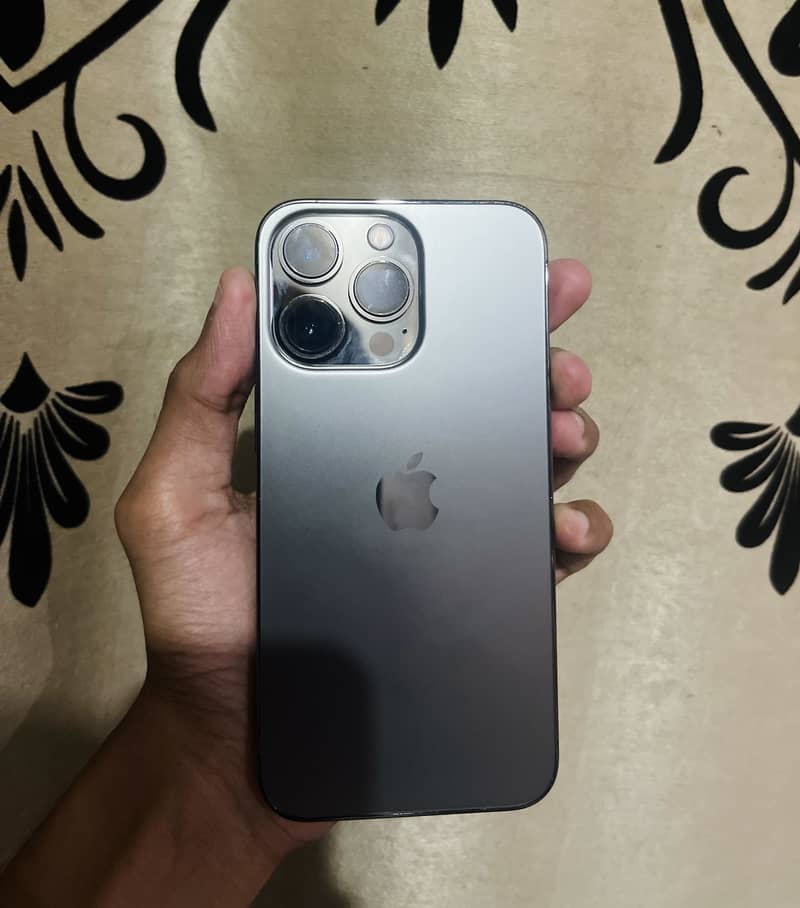 Apple iPhone 13 Pro 4