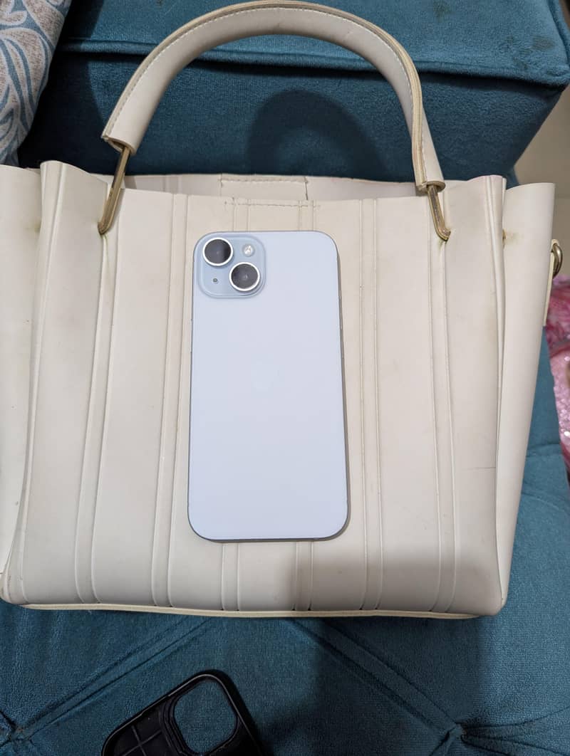 Apple iPhone 15 8