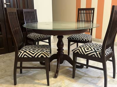Dining table for sale