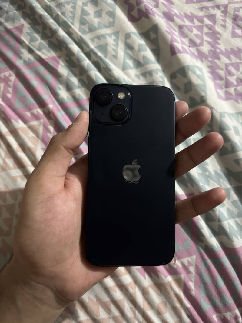 Apple iPhone 13 0