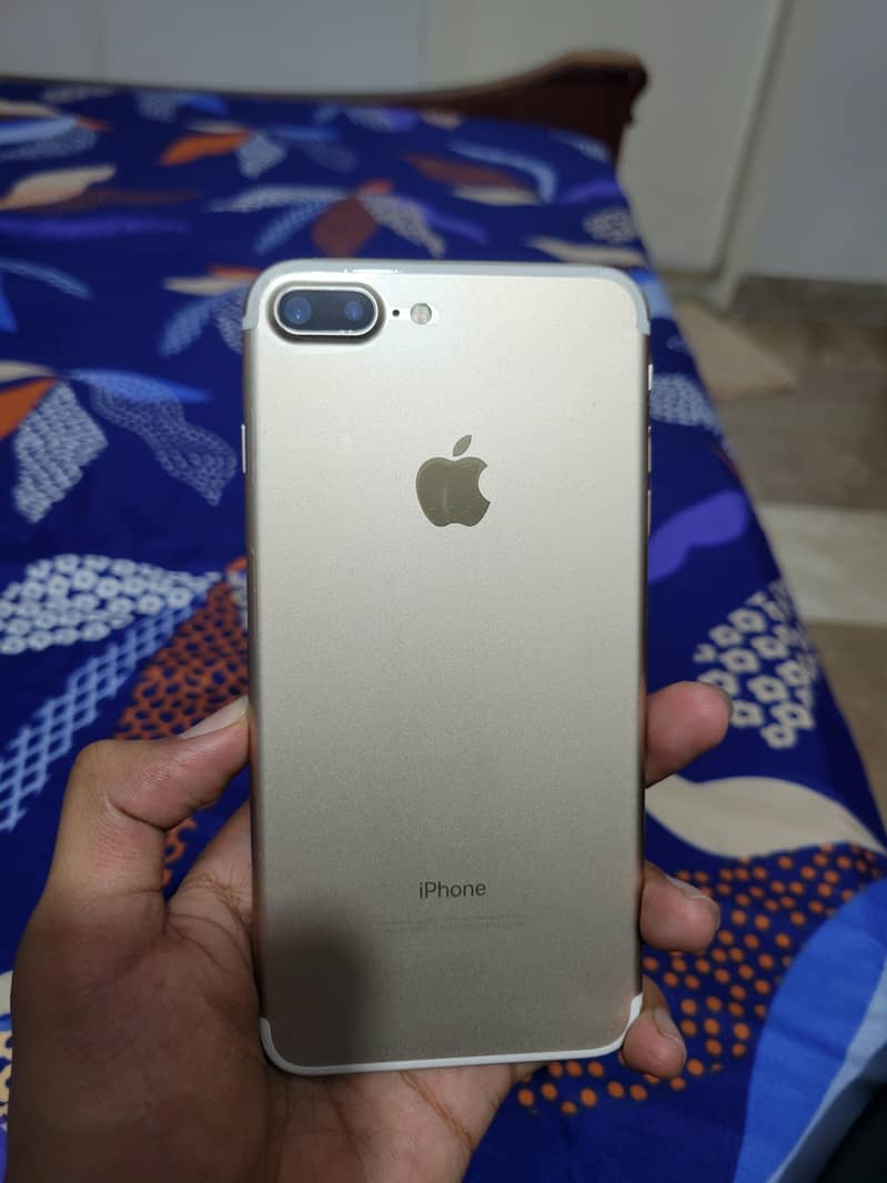 Apple iPhone 7 Plus 0