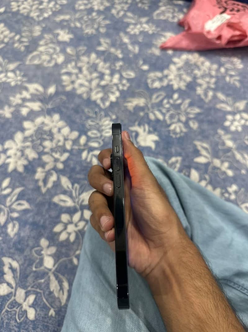 Apple iPhone 14 Pro 1