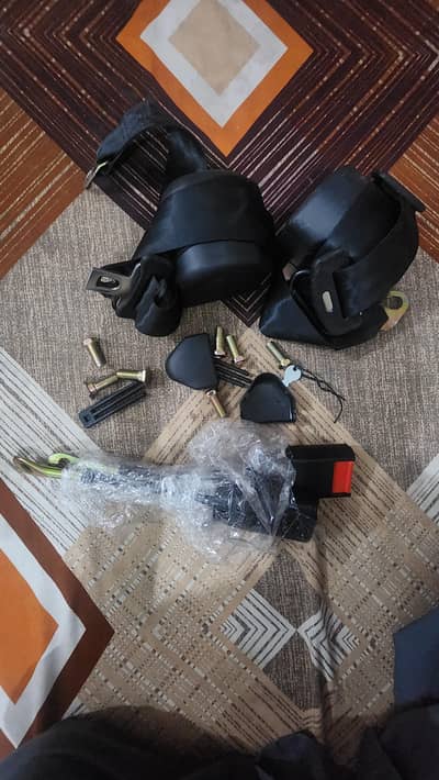 universal seat belt set