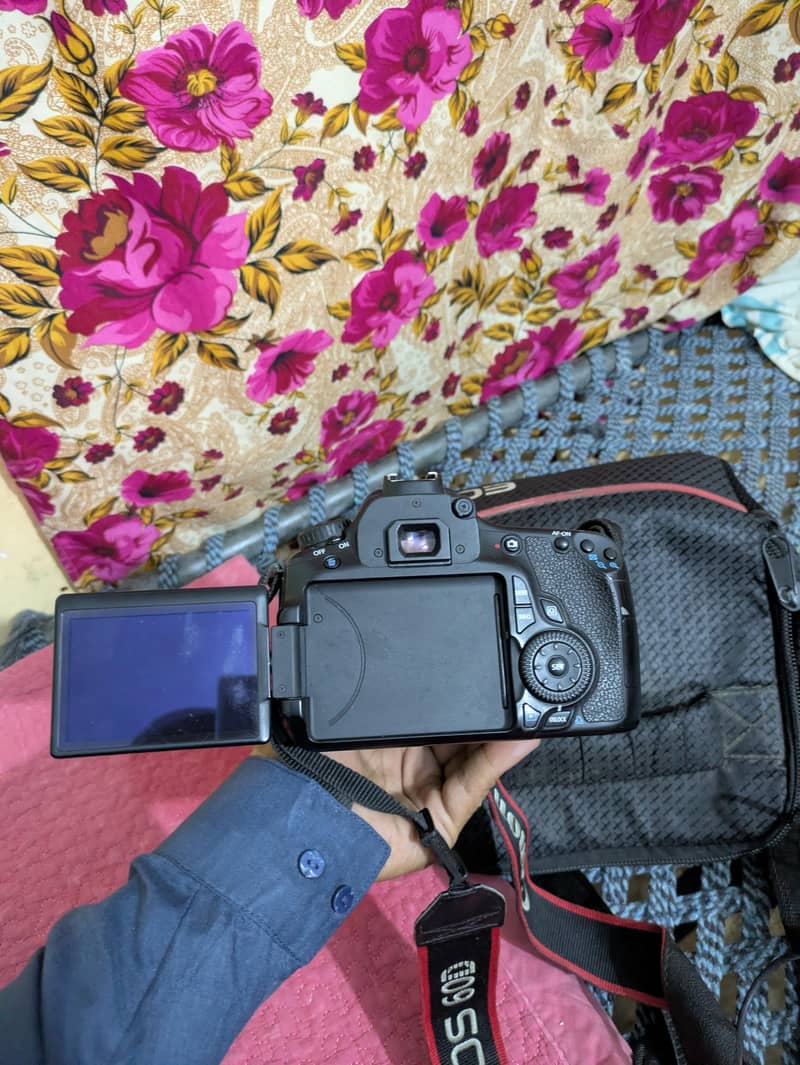 DSLR camera 7