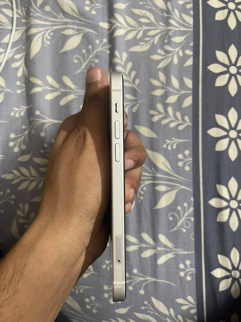 iPhone 12 4
