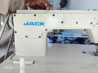 JACK ZB-8500 Industrial Sewing Machine - Table Included