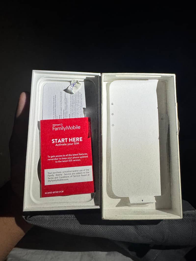 Apple iPhone 13 0