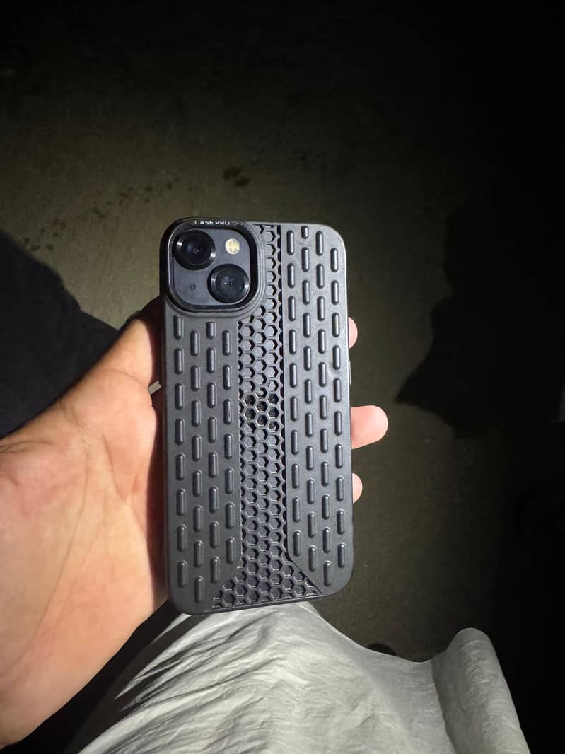 Apple iPhone 13 2