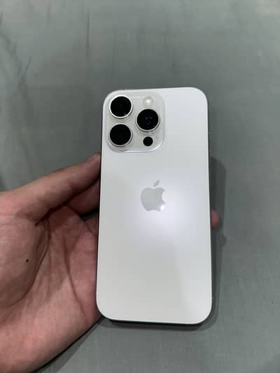 Apple iPhone 16 Pro