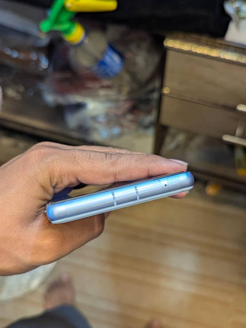 Google pixel 7a 3