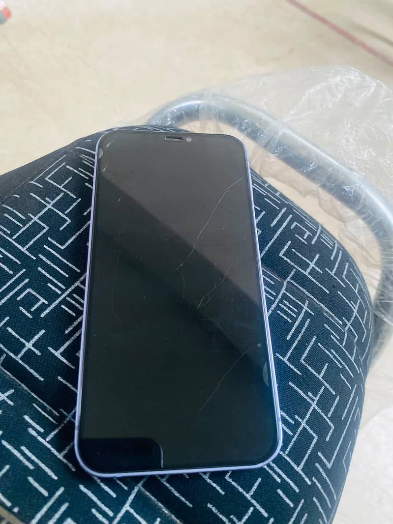 Apple iPhone 12 2