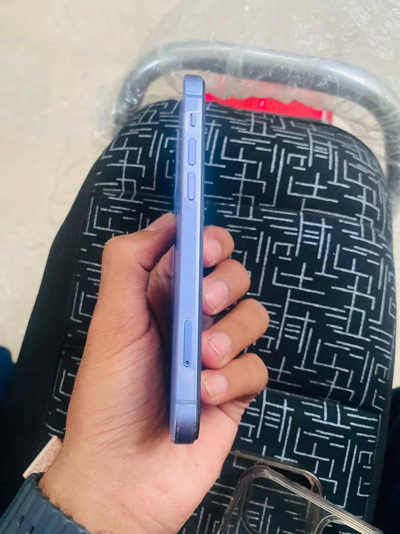 Apple iPhone 12 3