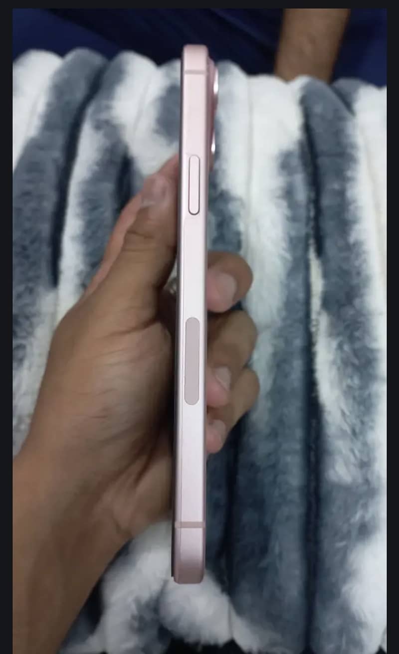 Apple iPhone 15 plus 1