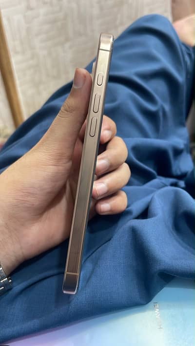 Apple iPhone 16 Pro Max