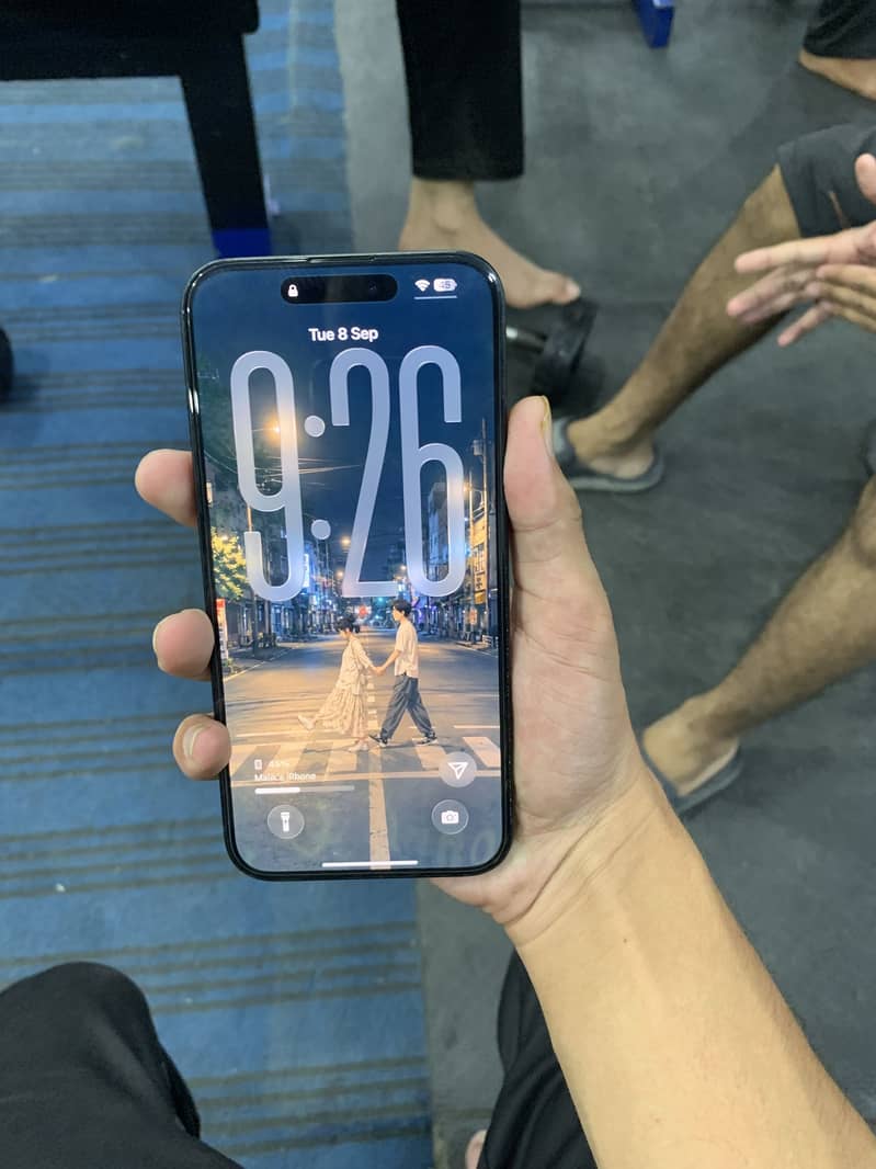 Apple iPhone 15 plus 8