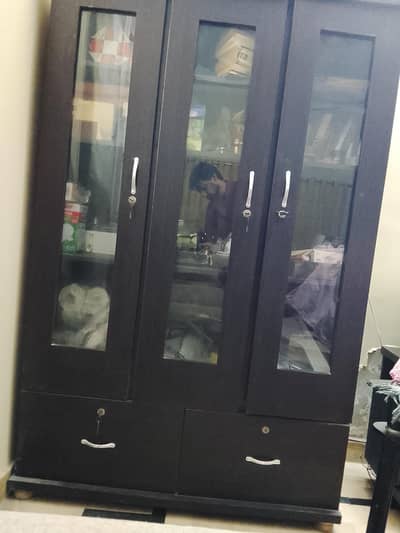3 doors divider