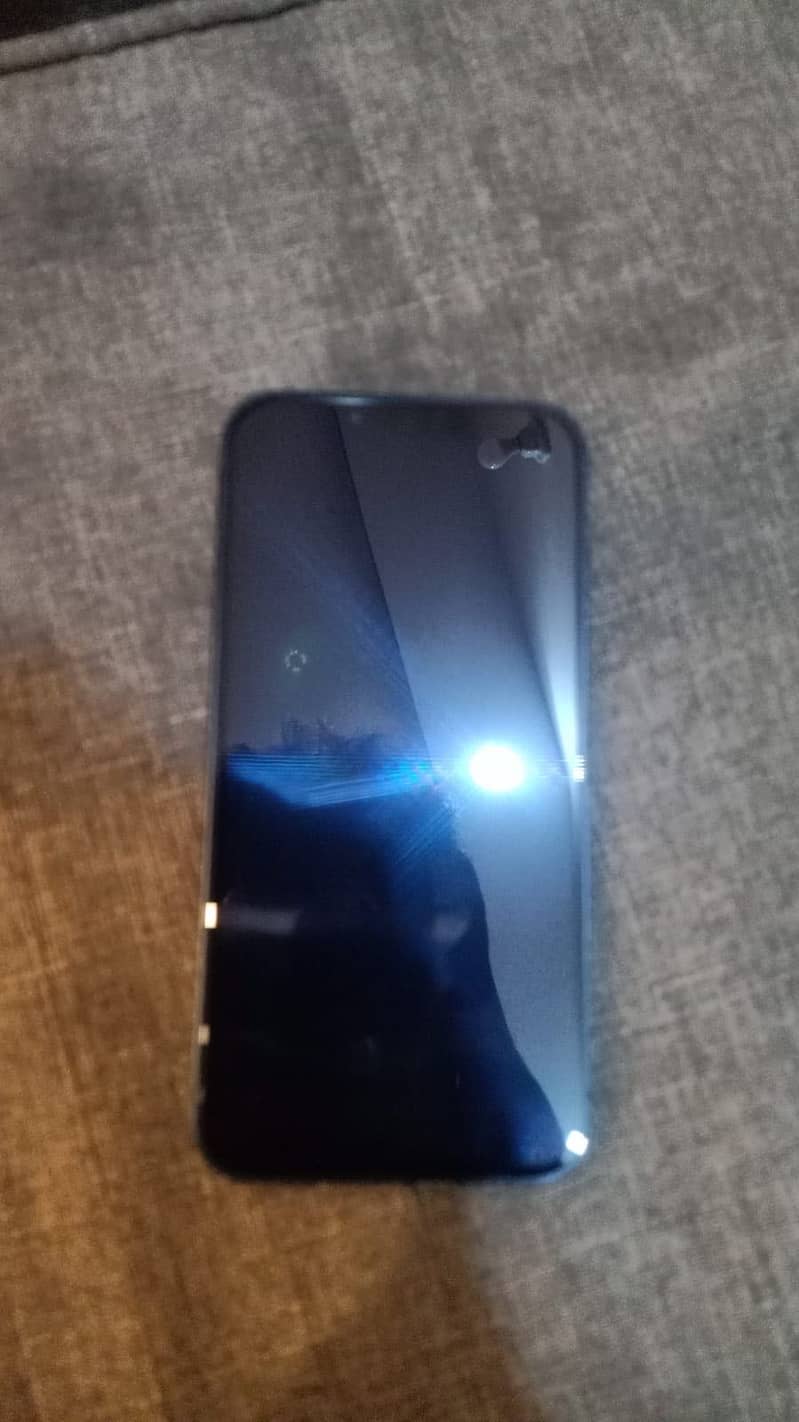Apple iPhone 13 2