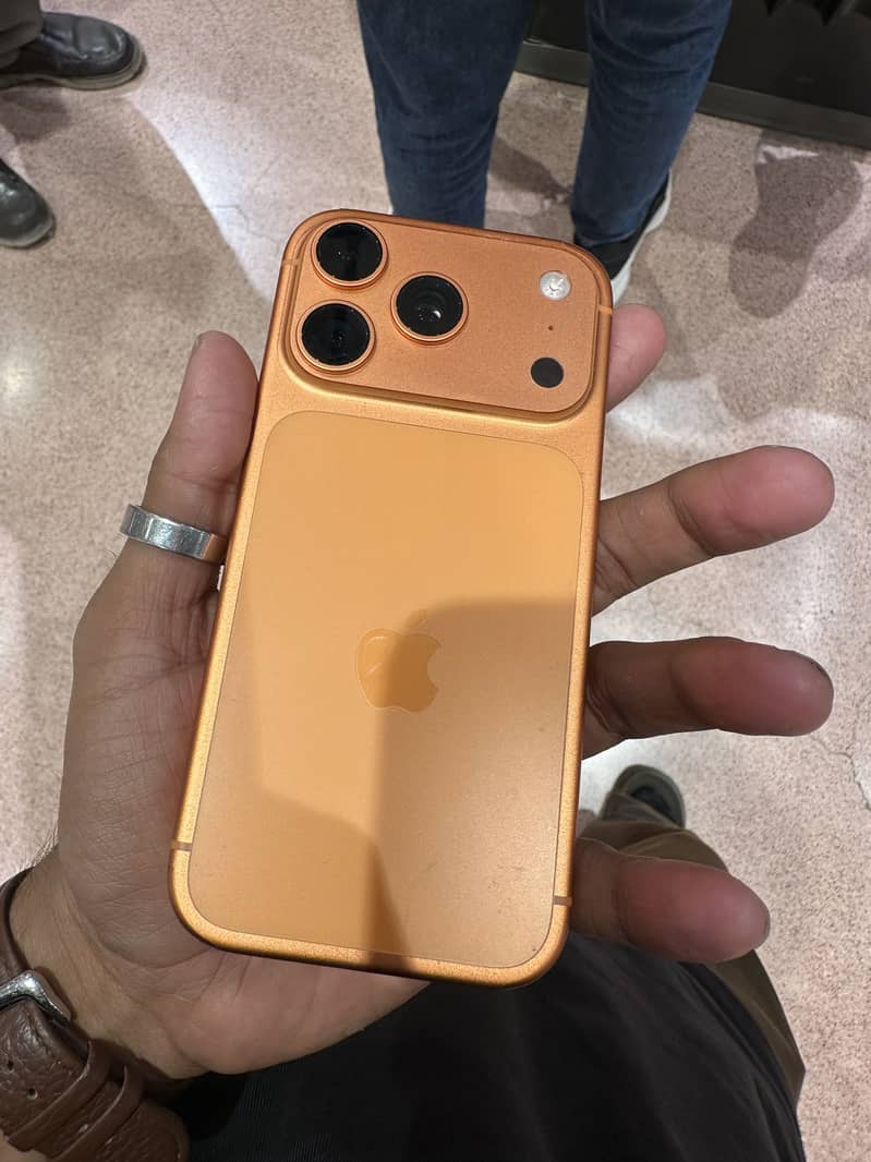Apple iPhone 17 Pro 1