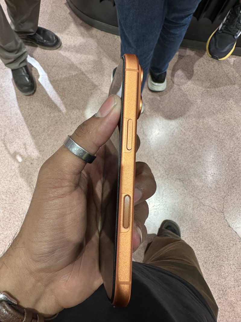 Apple iPhone 17 Pro 4