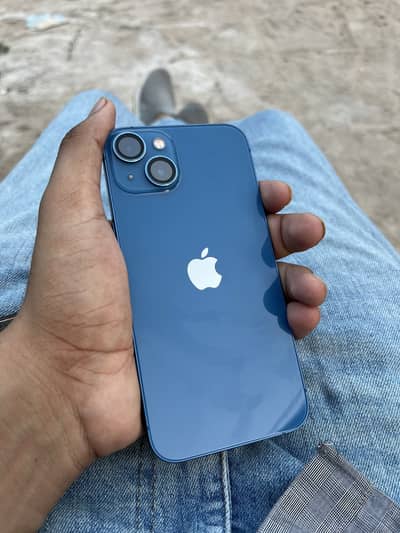 Apple iPhone 13