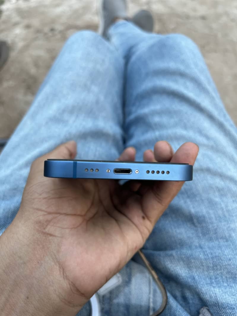 Apple iPhone 13 1