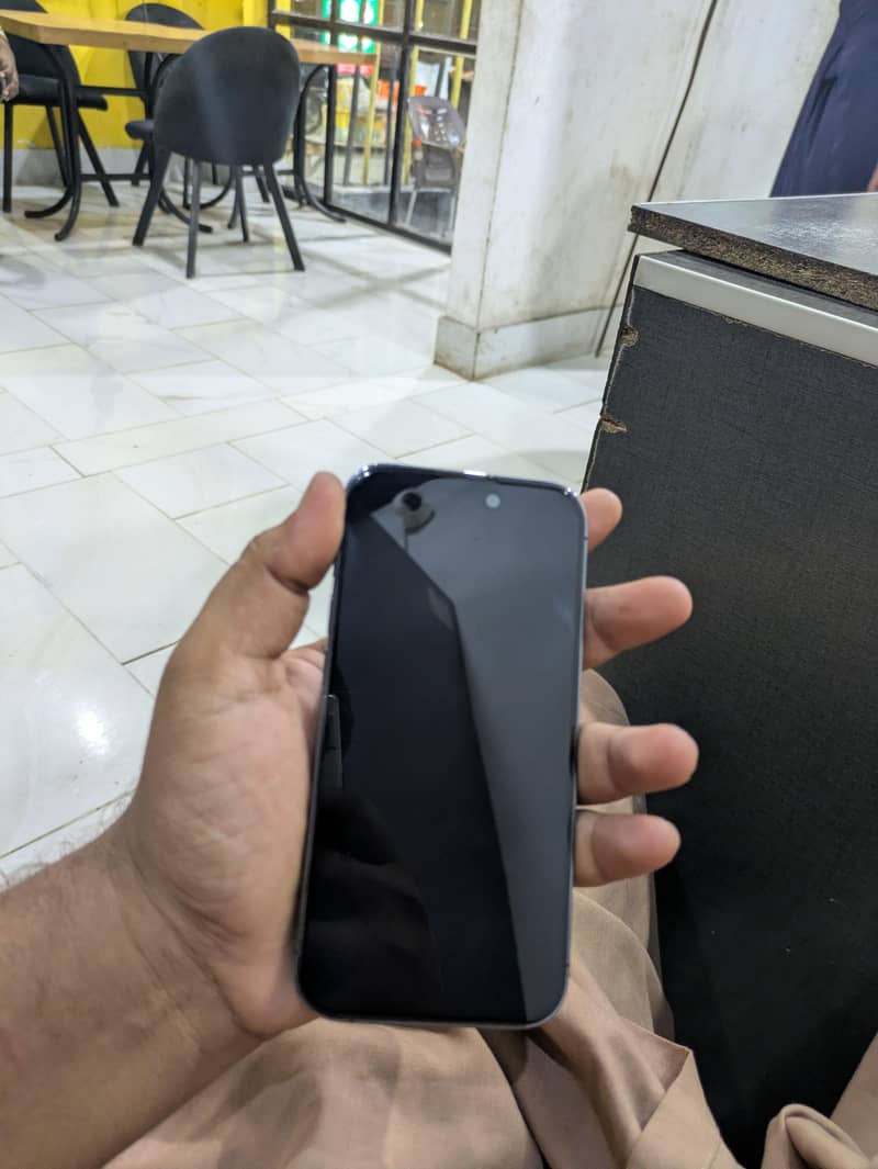Apple iPhone 14 Pro 2