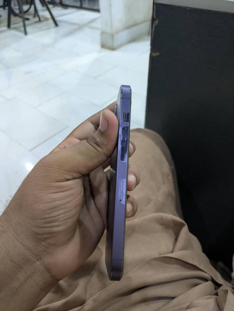 Apple iPhone 14 Pro 3