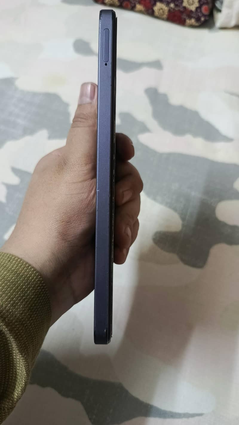 Realme Note 60 4