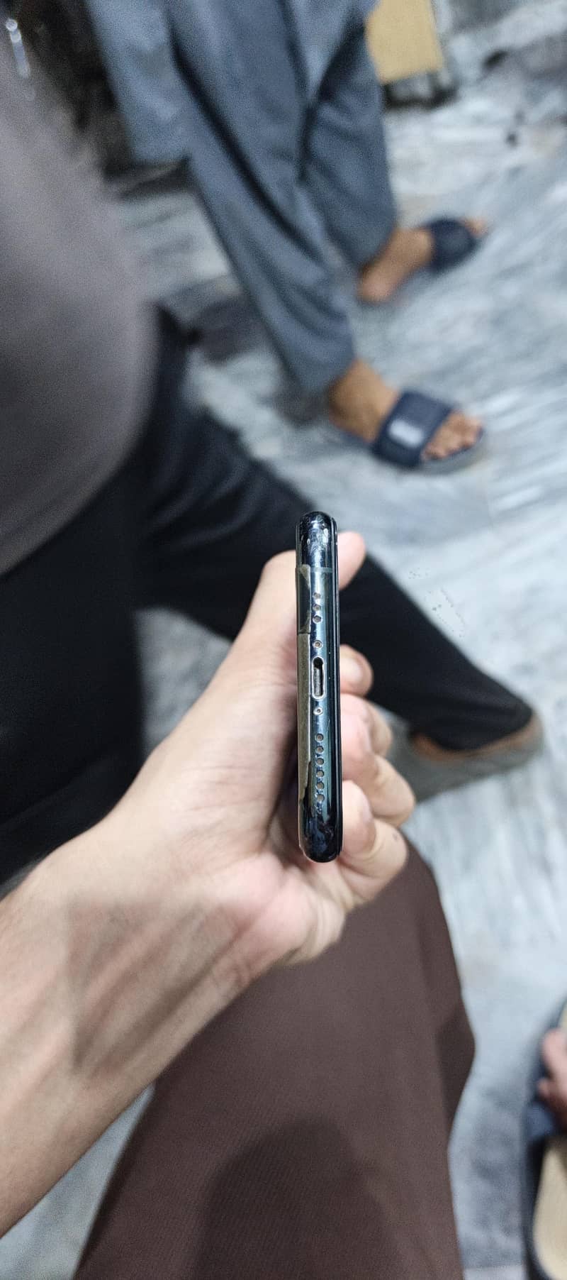 Apple iPhone 11 Pro 4
