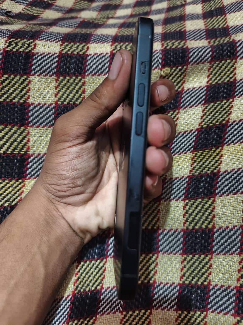 Apple iPhone 14 5