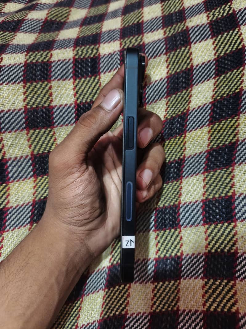 Apple iPhone 14 6
