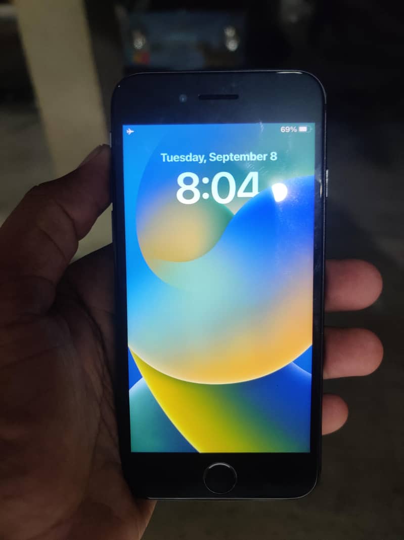 Apple iPhone 8 1