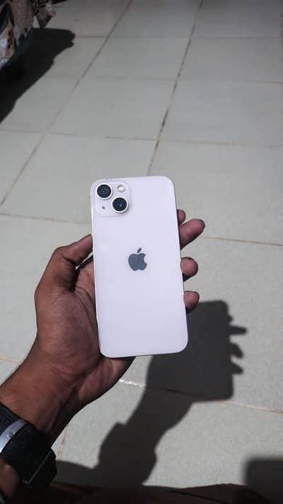 Apple iPhone 13