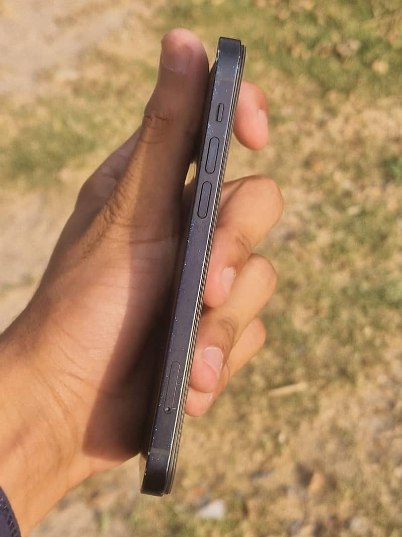 Apple iPhone 12 2