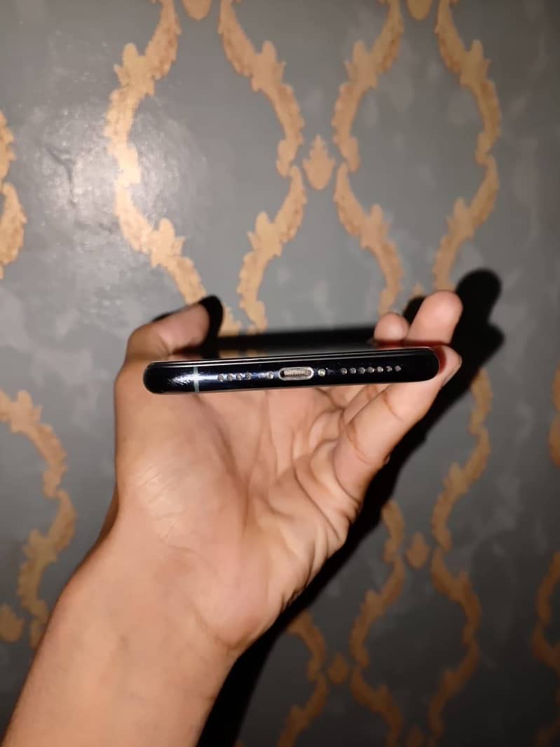 Apple iPhone 11 Pro Max 6