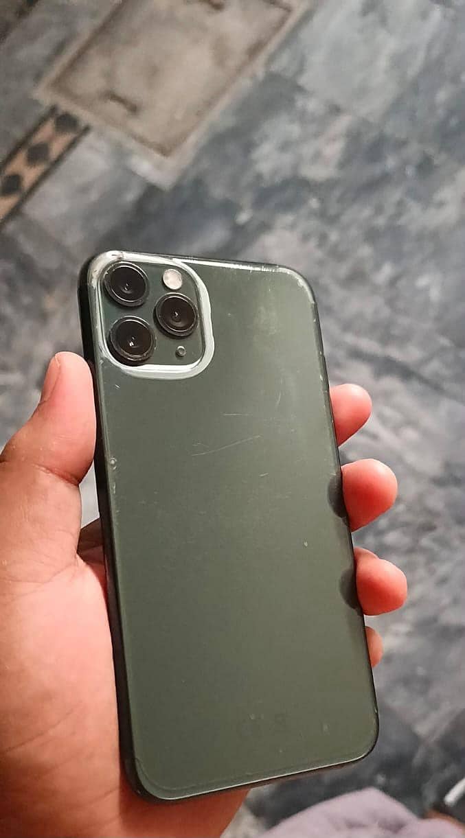 Apple iPhone 11 0
