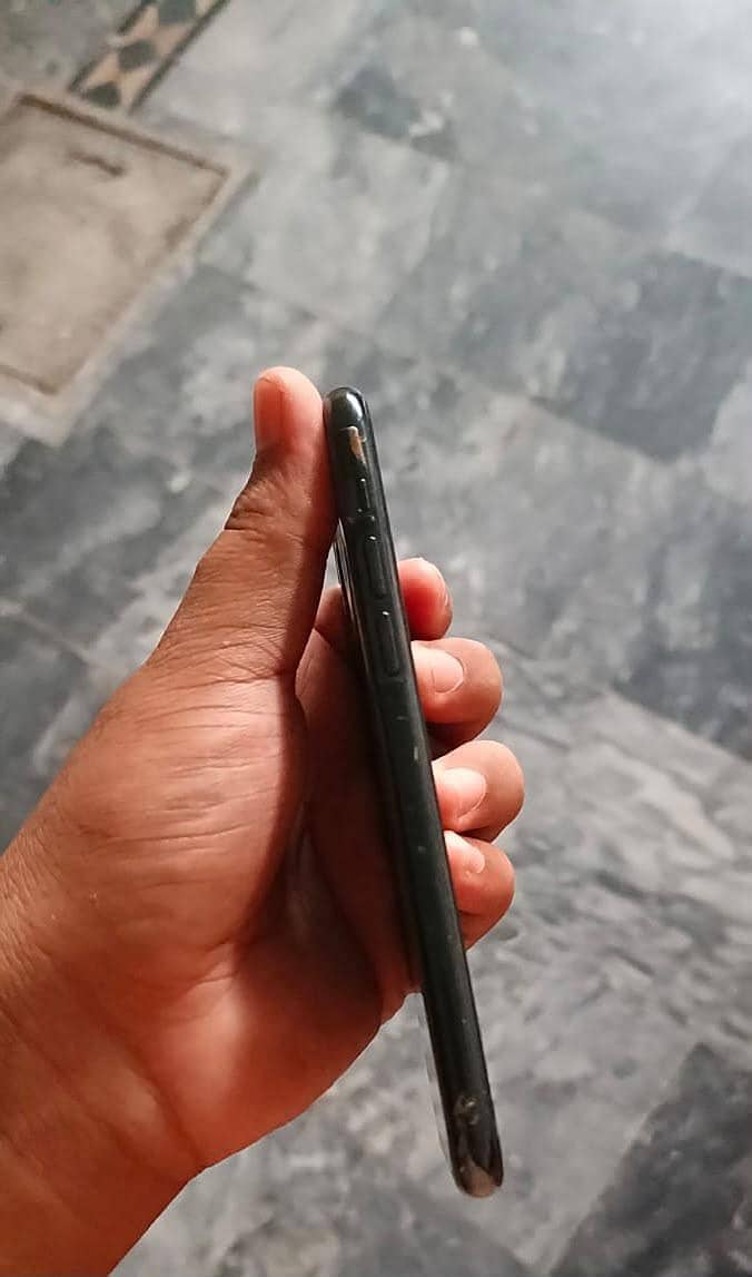 Apple iPhone 11 2