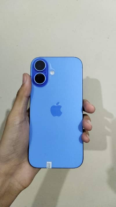 Apple iPhone 16