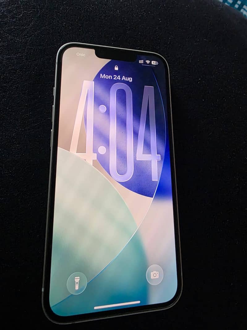 Apple iPhone 14 3