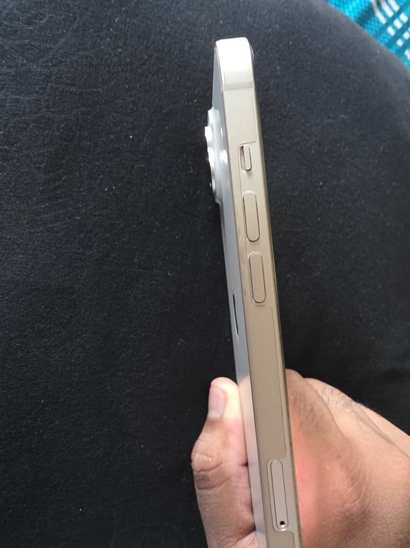 Apple iPhone 14 4