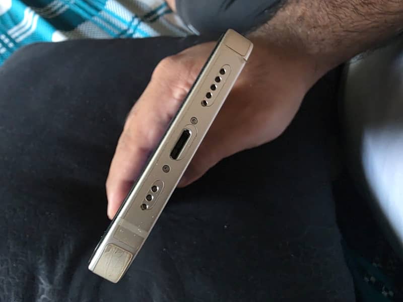 Apple iPhone 14 5