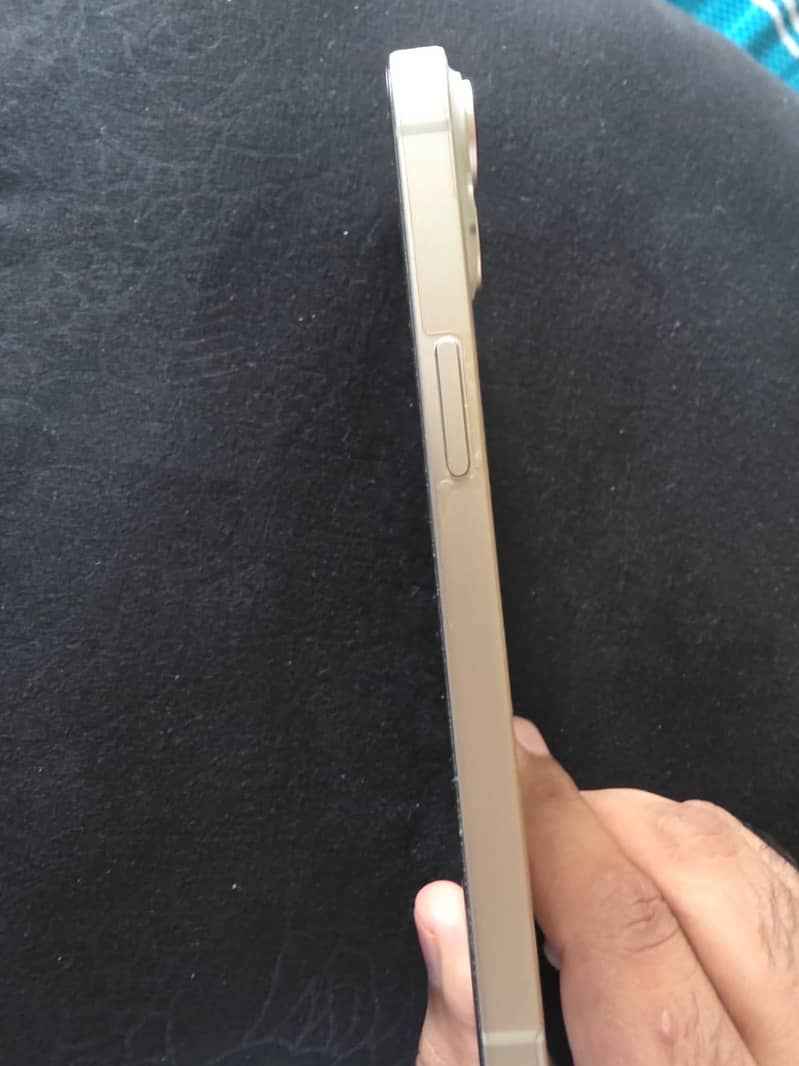 Apple iPhone 14 6