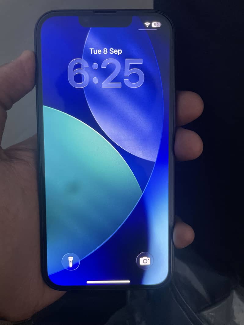 Apple iPhone 16e 0