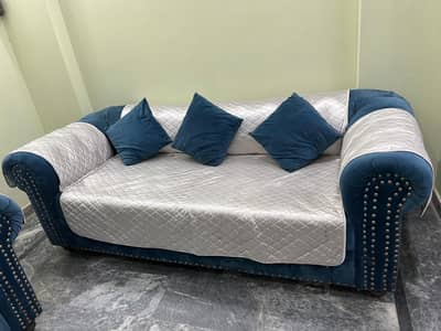 Elegant 3+2+1 Sofa Set – Excellent Condition