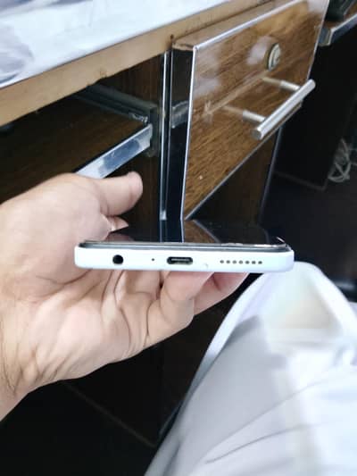Tecno Camon 19