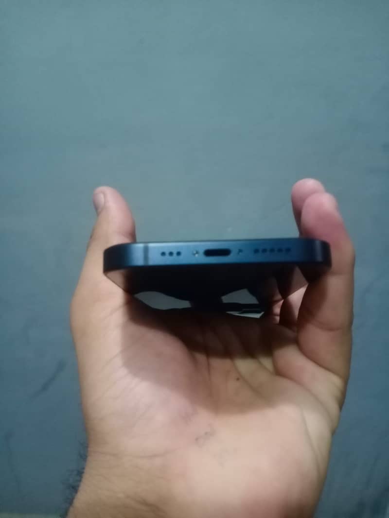 Apple iPhone 13 1