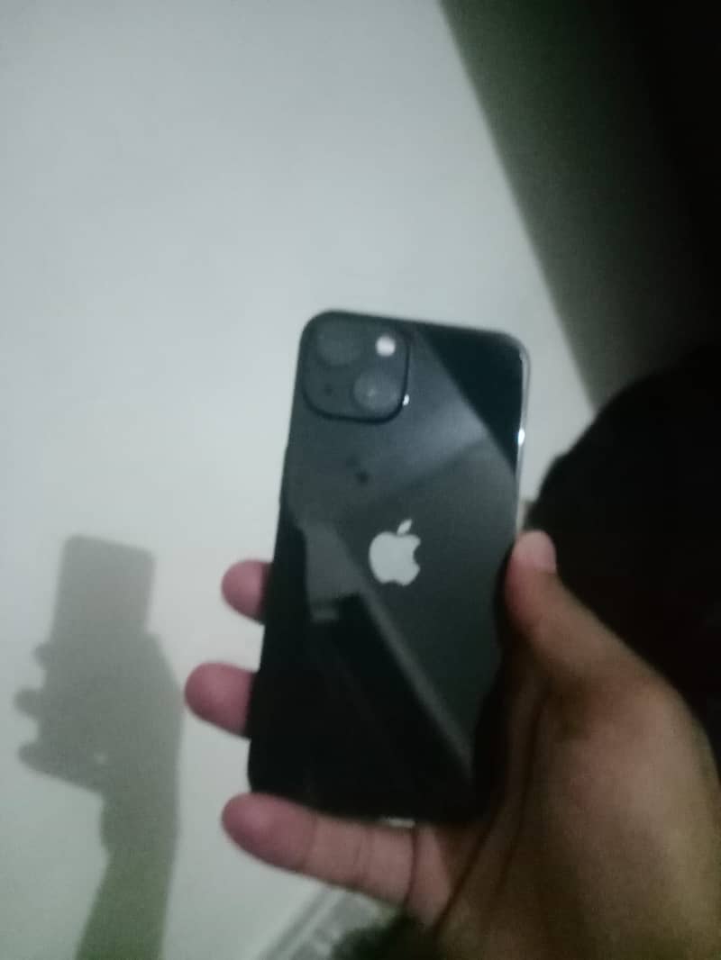 Apple iPhone 13 2