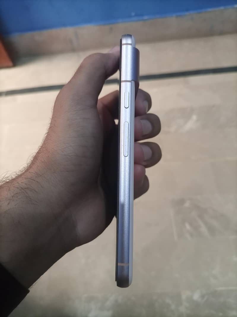 Google Pixel 8 1