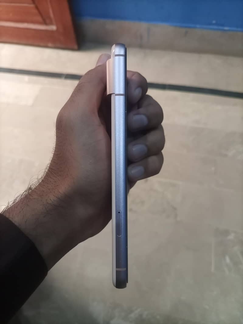 Google Pixel 8 2