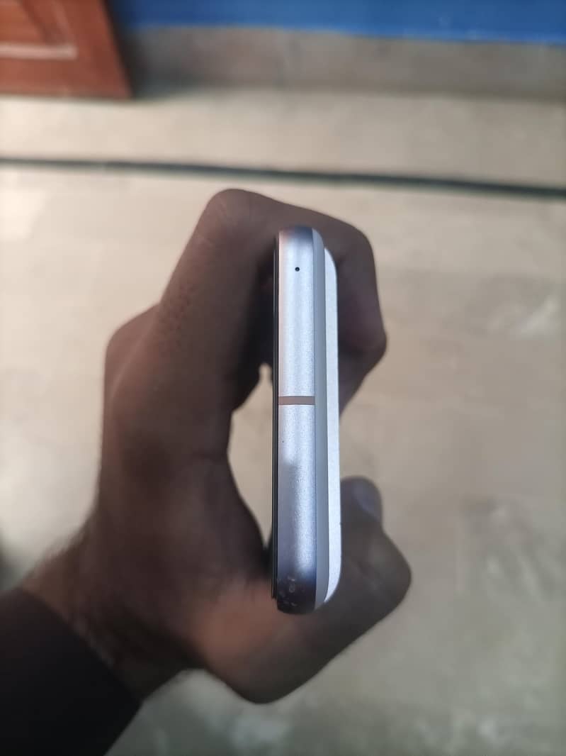 Google Pixel 8 3